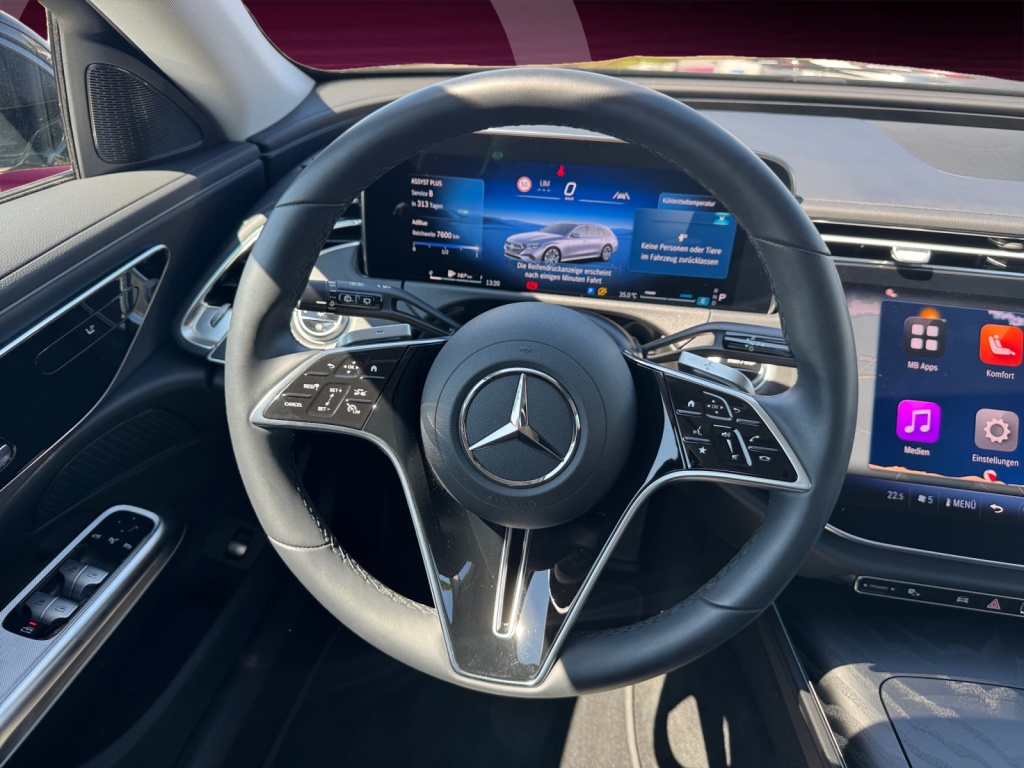 E 220 d T AVANTG+AHK+SHZ+NAVI PREMIUM+CAR-PLAY