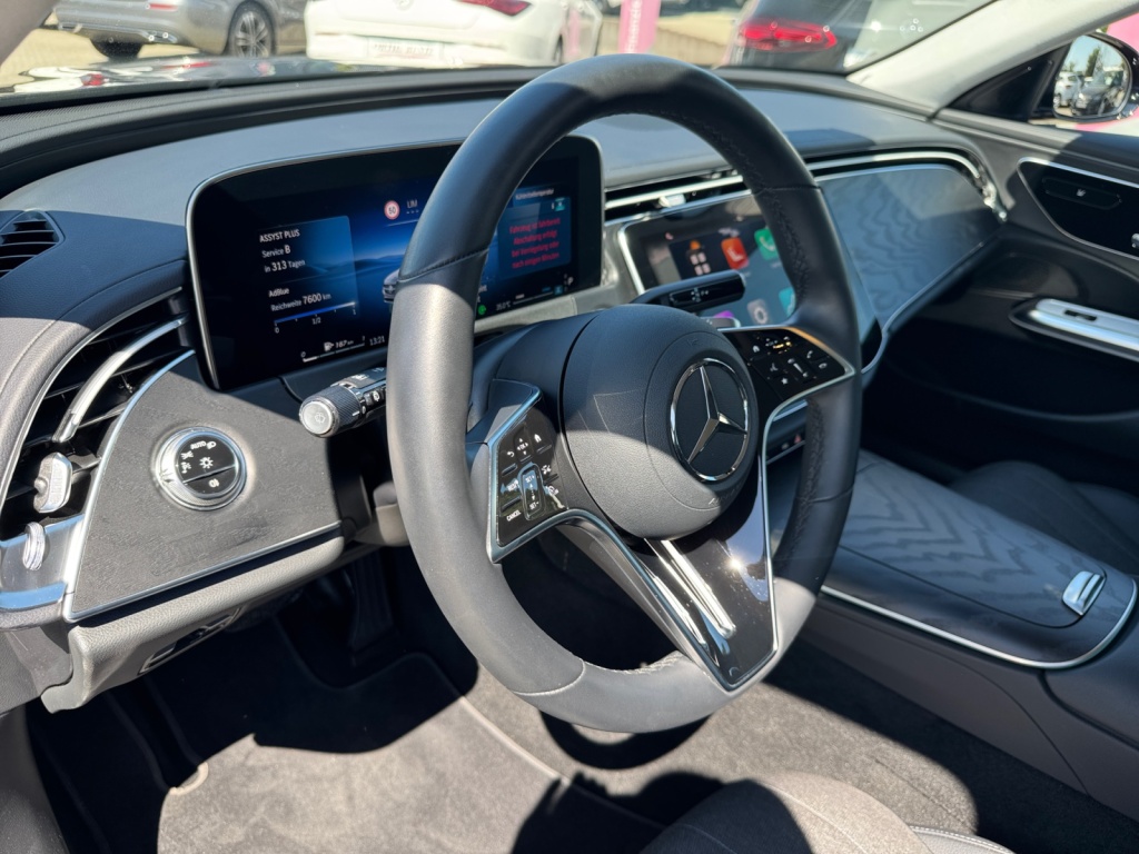 E 220 d T AVANTG+AHK+SHZ+NAVI PREMIUM+CAR-PLAY