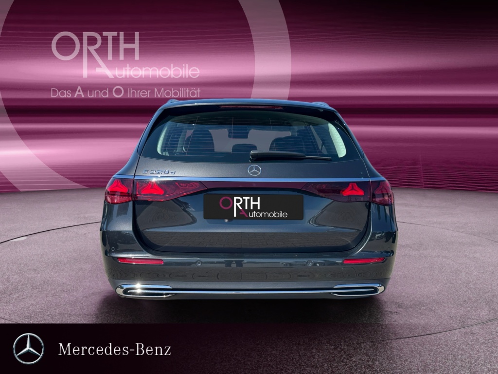 E 220 d T AVANTG+AHK+SHZ+NAVI PREMIUM+CAR-PLAY