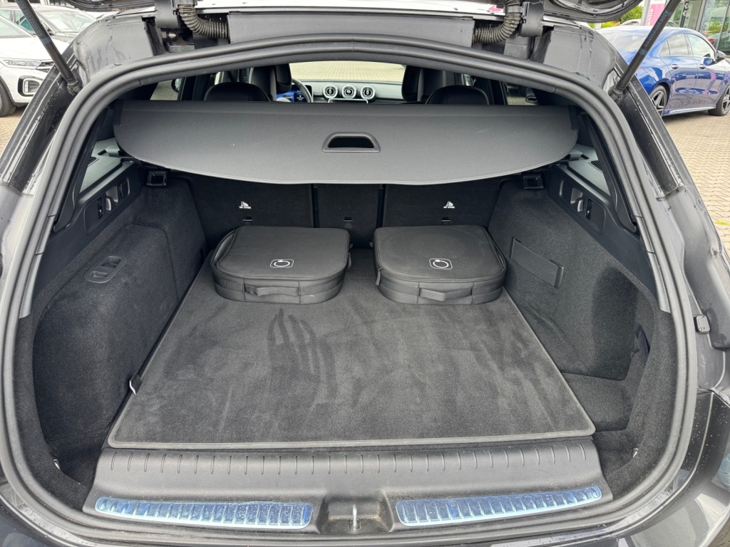 C 300 e T Hybr. AMG+NIGHT+AHK+LED DIGITAL+KAM LM