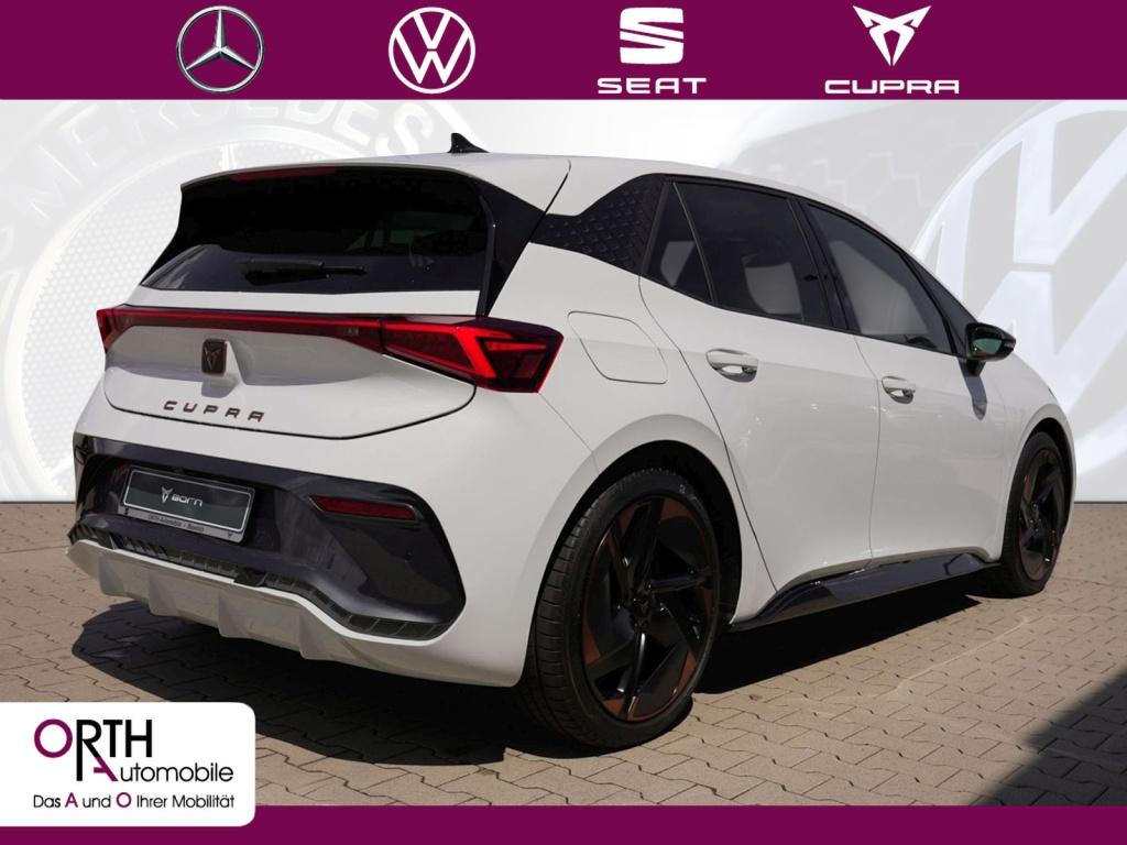 Born 150 kW (204 PS) 58 kW Massage HUD S-Sitz Sou