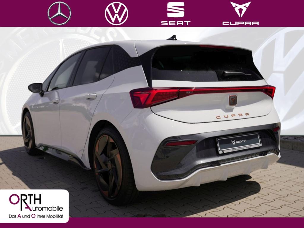 Born 150 kW (204 PS) 58 kW Massage HUD S-Sitz Sou