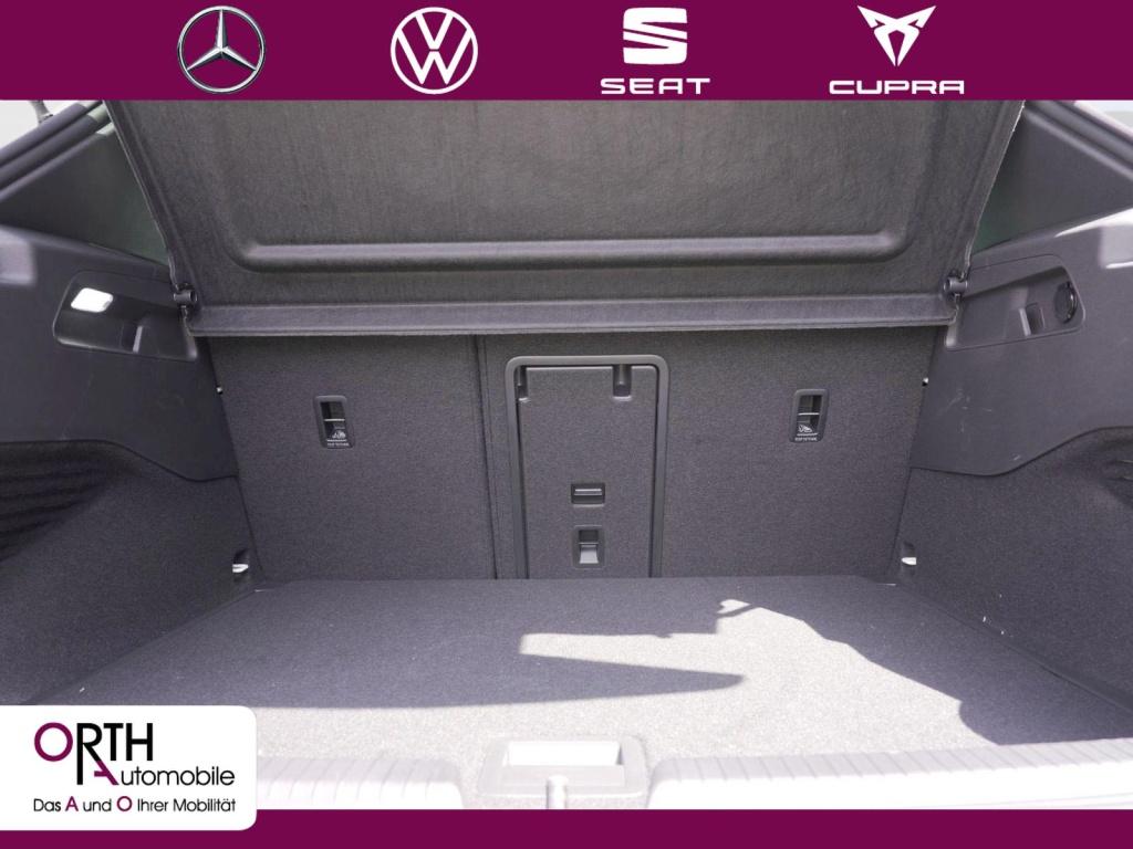 Born 150 kW (204 PS) 58 kW Massage HUD S-Sitz Sou