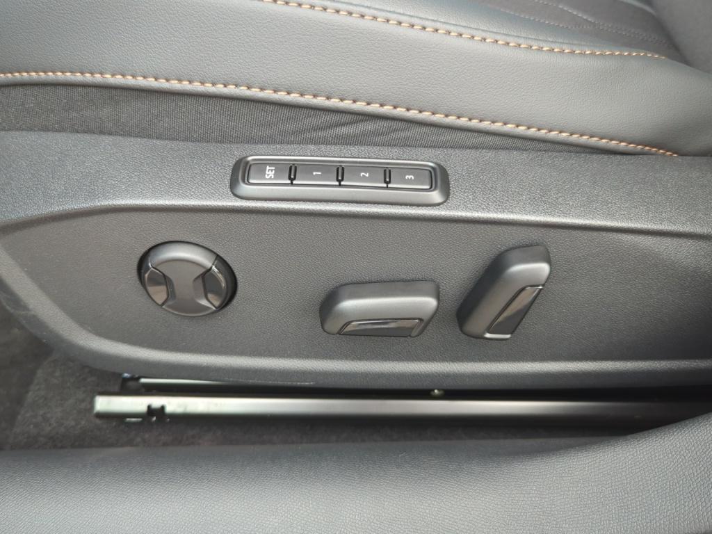 Leon SP 2.0TDI 150PS MATRIX+BEATS+AHK+KAMERA LM