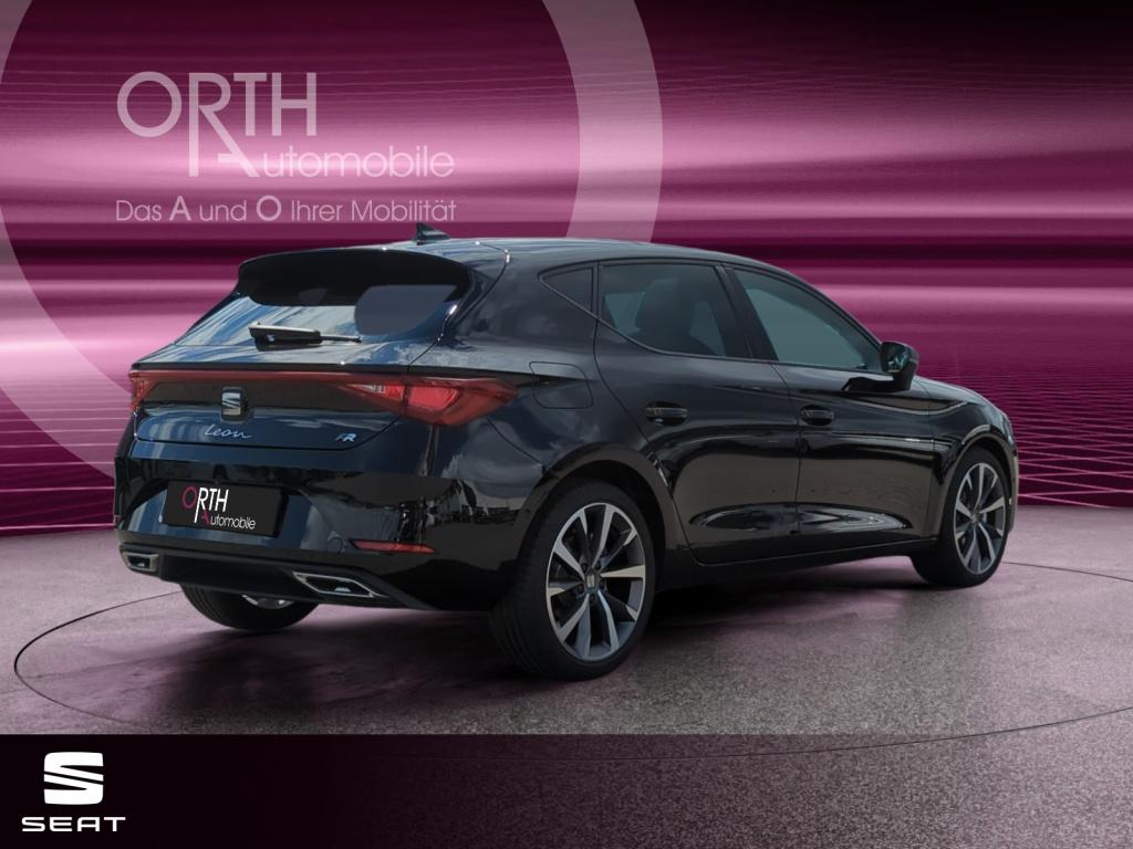 Leon FR 2.0TDI DSG+PANO+NAVI+SHZ+KESSY+PDC+LED