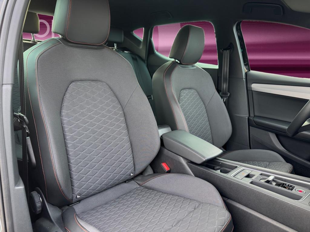 Leon FR 2.0TDI DSG+NAVI+KESSY+RFK+PDC LED SpurH