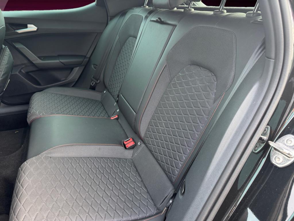 Leon FR 2.0TDI DSG+NAVI+KESSY+RFK+PDC LED SpurH