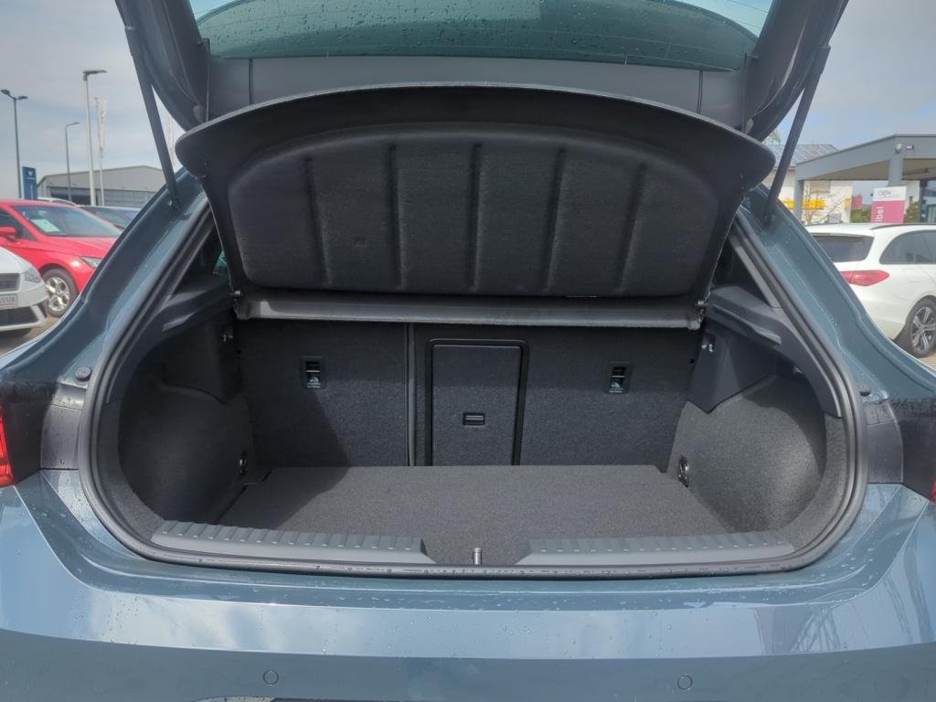 Leon FR 2.0TDI DSG+NAVI+SHZ+KESSY+RFK LED PDC