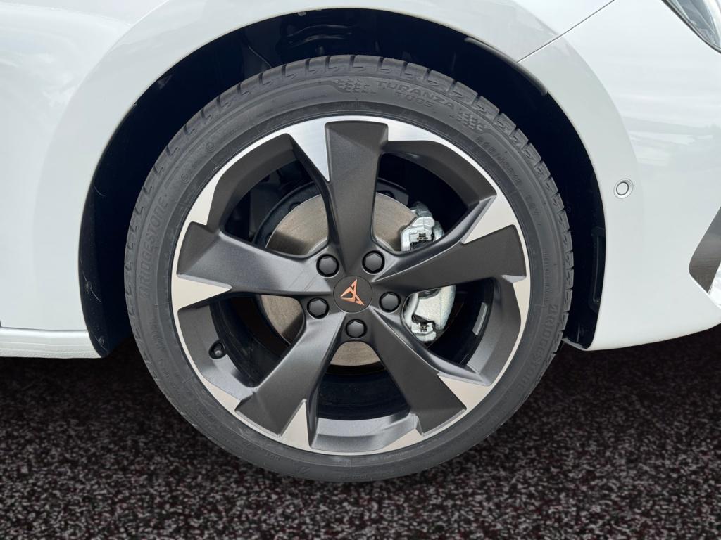 Leon 2.0 TDI DSG MATRIX+NAVI+EDGE-PAKET+LED+PDC