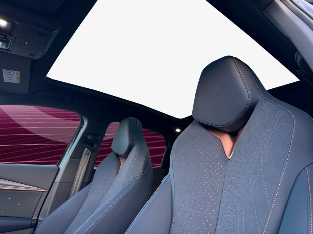 Tavascan 250kW 4Drive VZ ACC+HUD+NAVI+PANNO+LED