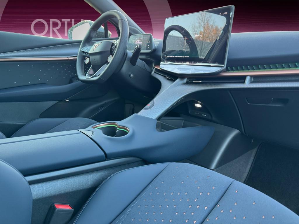 Tavascan 250kW 4Drive VZ ACC+HUD+NAVI+PANNO+LED