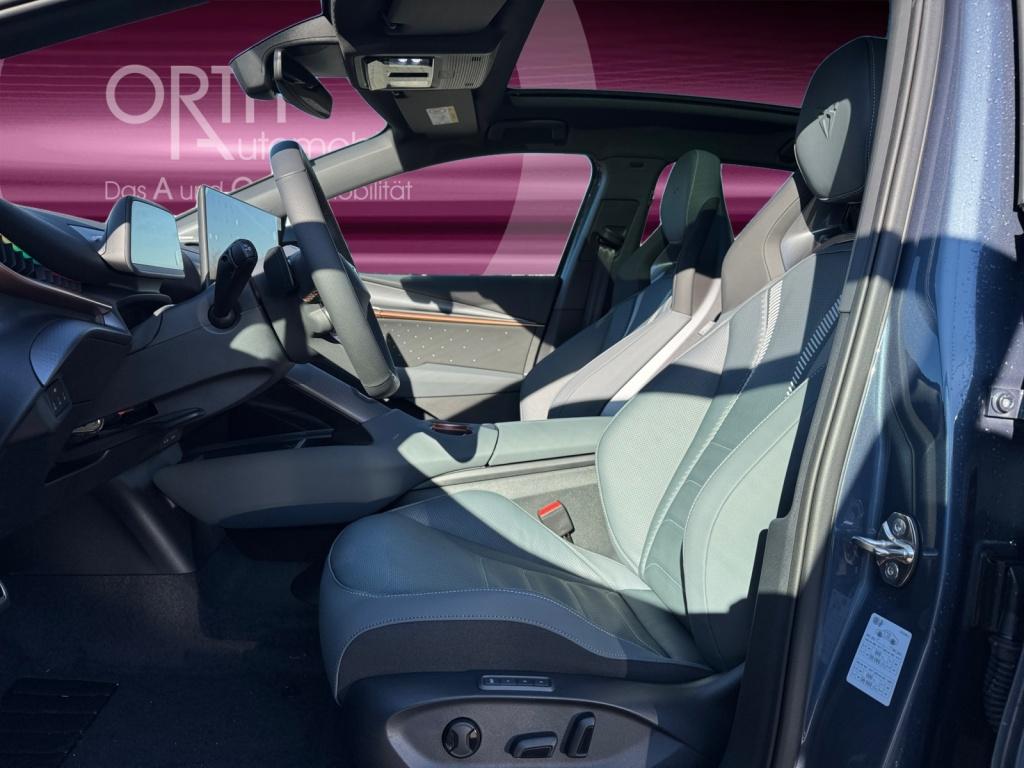 Tavascan 250 kW 4Drive VZ 360 ACC AUT HUD Kam.