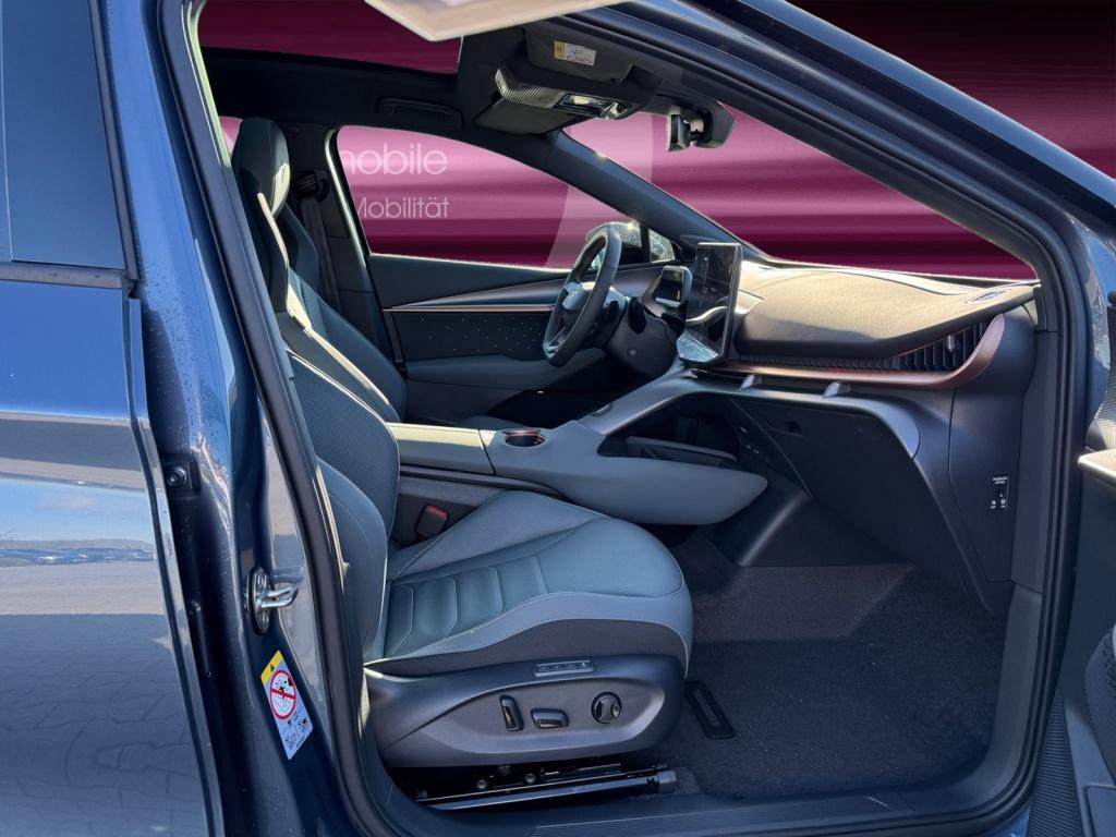 Tavascan 250 kW 4Drive VZ 360 ACC AUT HUD Kam.