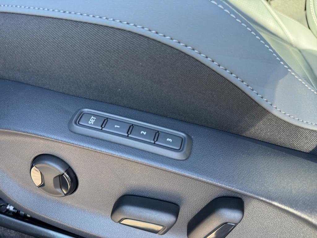 Tavascan 250 kW 4Drive VZ 360 ACC AUT HUD Kam.