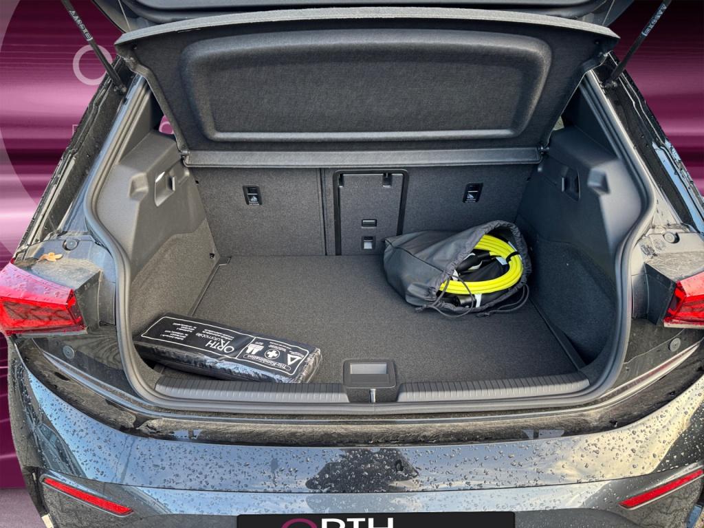 Born Edit Dynamic 231PS NAVI+ACC+PANO+SHZ+LED LM