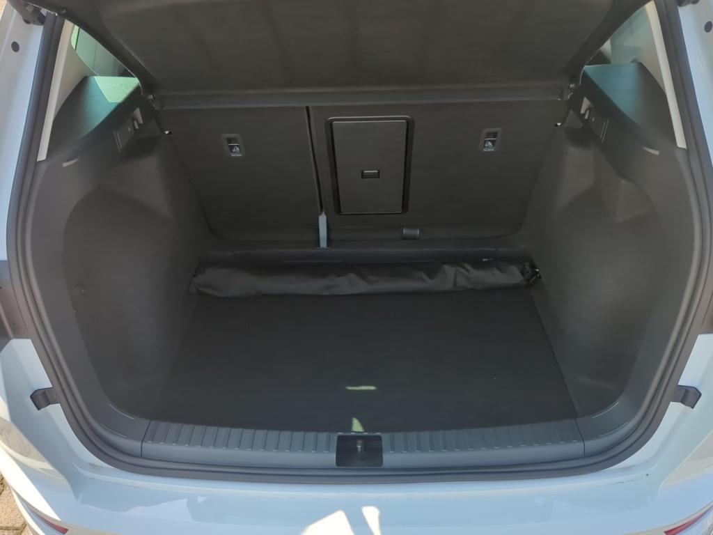 Ateca 1.5 TSI DSG+AHK+NAVI+TOP VIEW+KEYLESS+LED