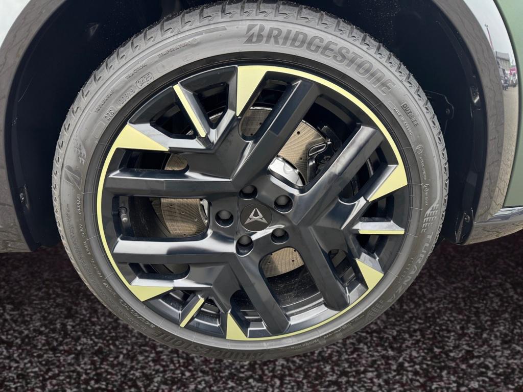 Formentor 2.0TSI 4DR VZ TRIBE+MATRIX+SENNH+NAVI