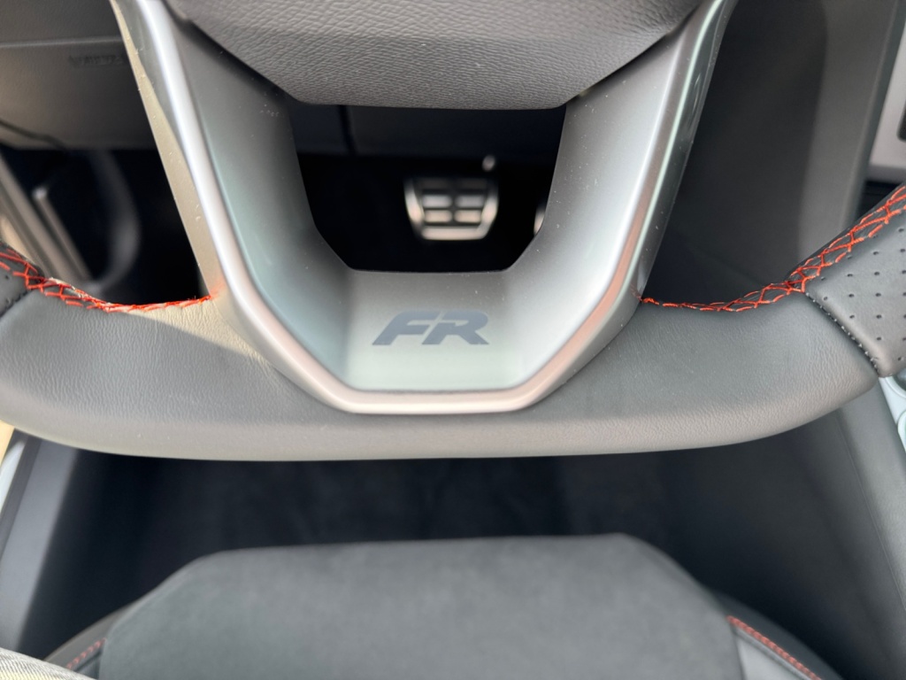 Ateca 2.0 TDI FR 7-G DSG+NAVI+AHK+KAMERA+LED AHK