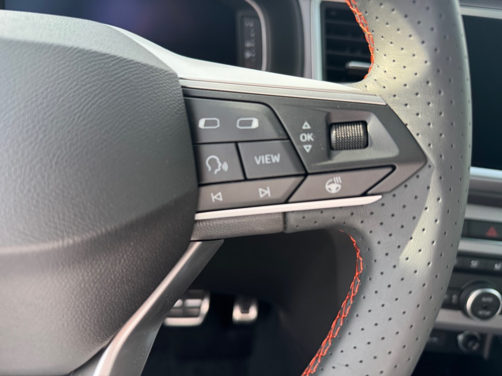 Ateca 2.0 TDI FR 7-G DSG+NAVI+AHK+KAMERA+LED AHK