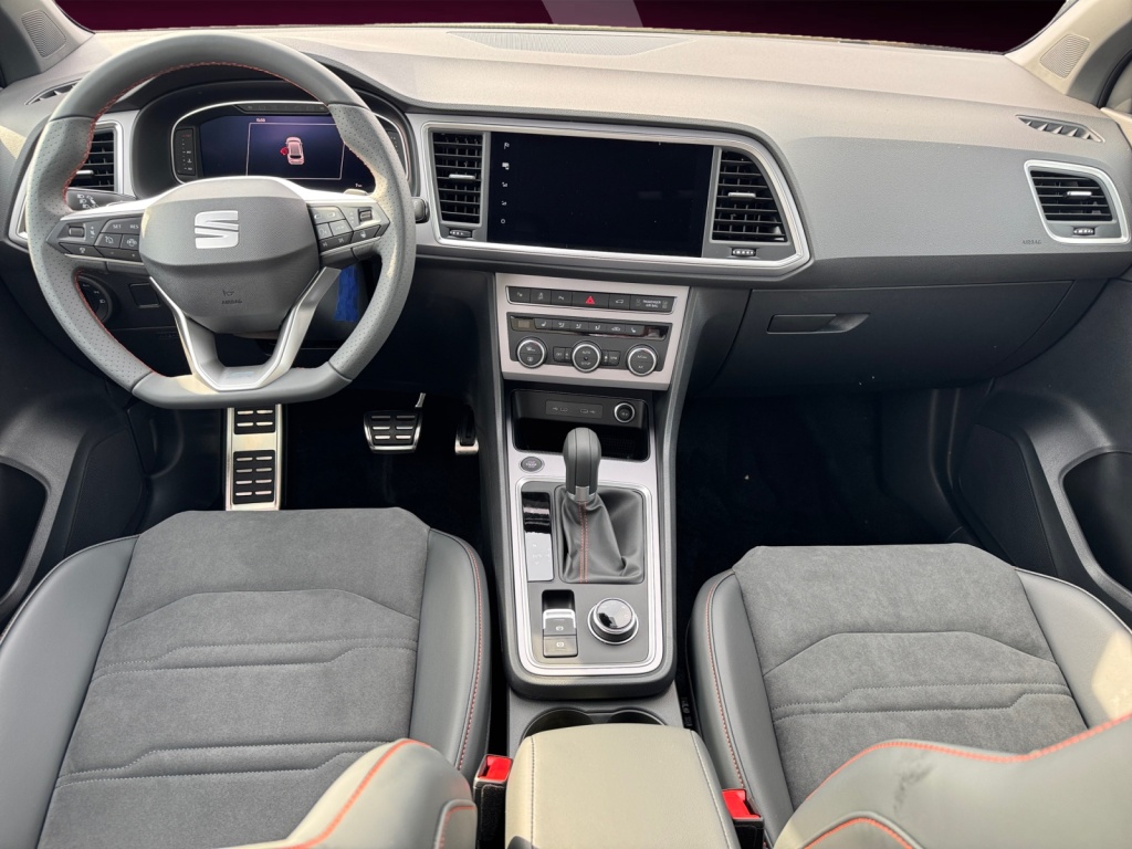 Ateca 2.0 TDI FR 7-G DSG+NAVI+SHZ+AHK+RFK ACC LM