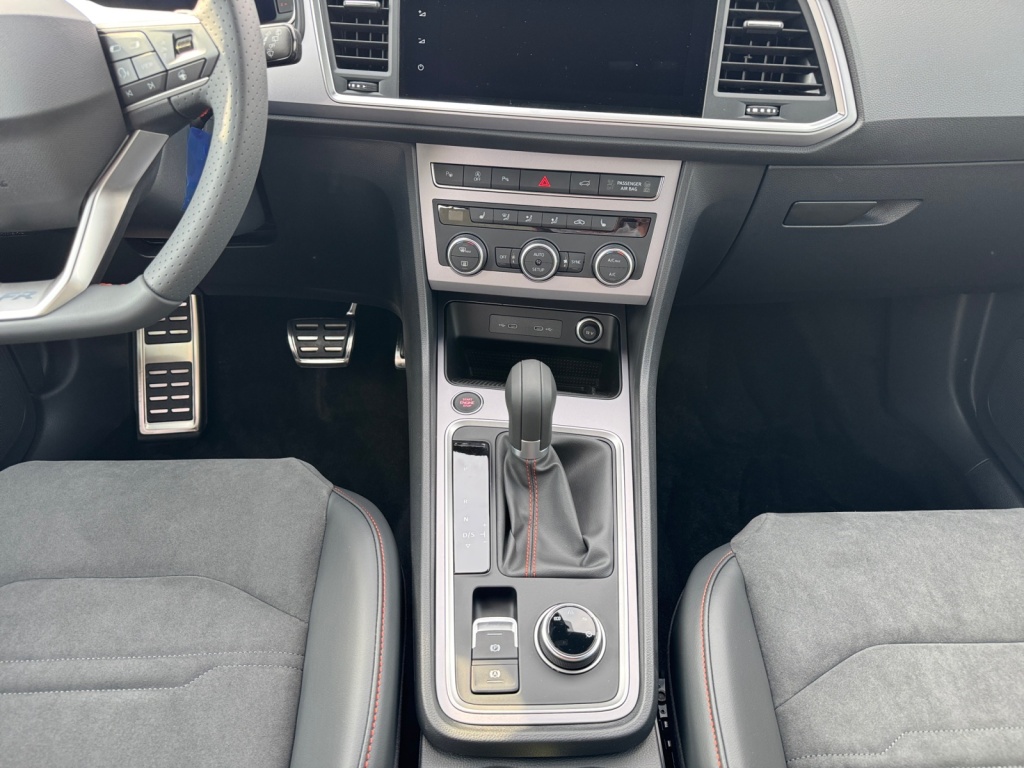 Ateca 2.0 TDI FR 7-G DSG+NAVI+SHZ+AHK+RFK ACC LM