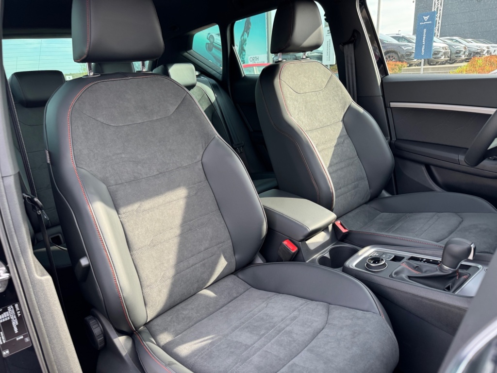 Ateca 2.0 TDI FR 7-G DSG+NAVI+SHZ+AHK+RFK ACC LM