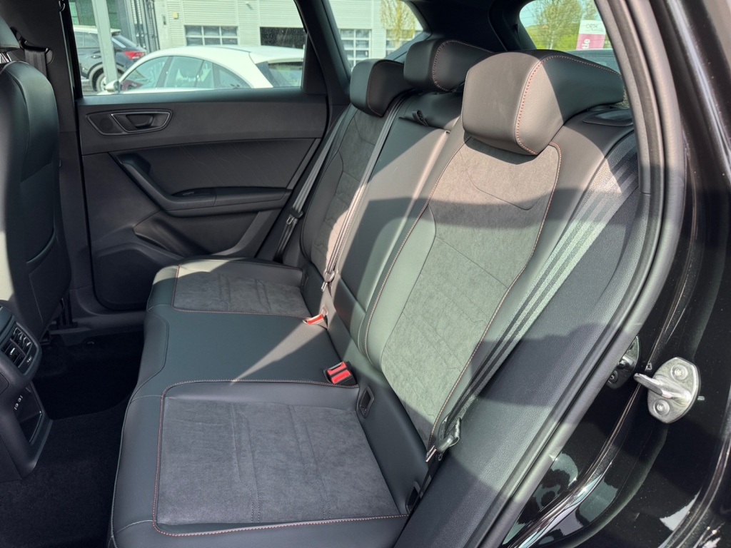 Ateca 2.0 TDI FR 7-G DSG+NAVI+SHZ+AHK+RFK ACC LM