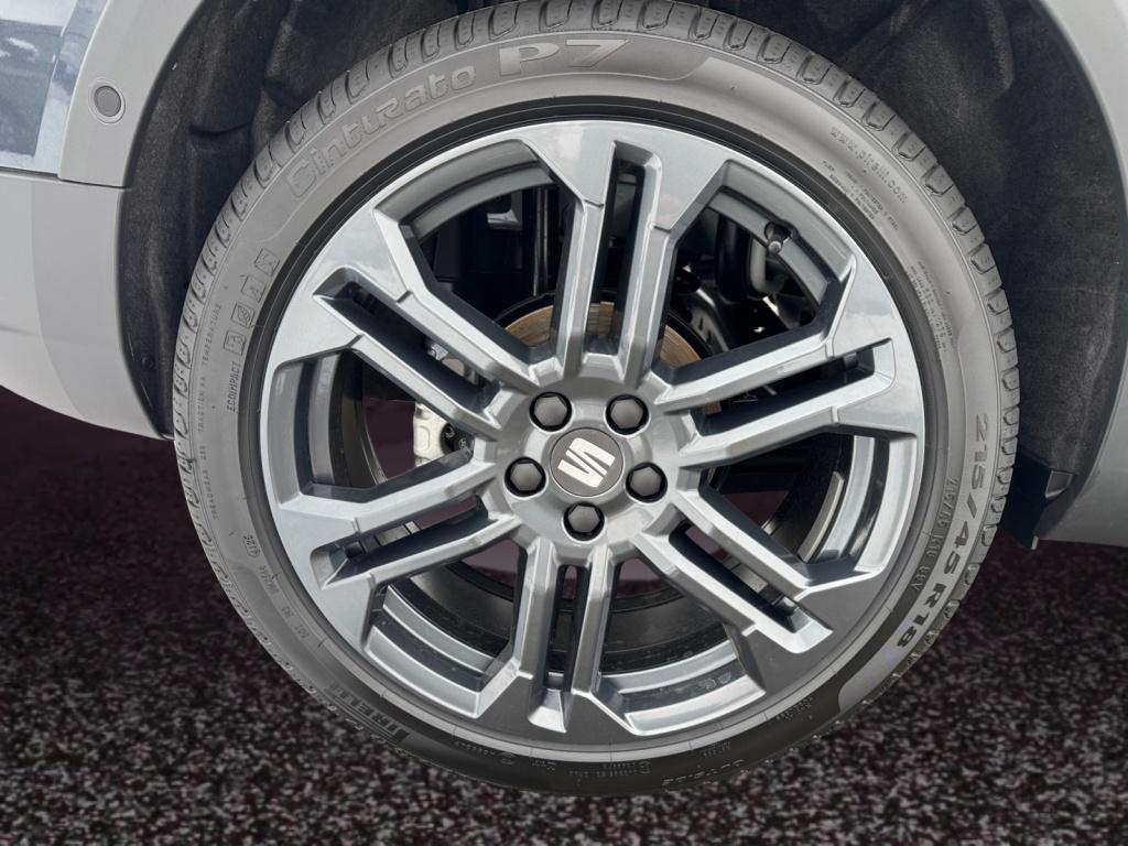 Arona 1.0TSI FR DSG+KESSY+NAVI+LED+PDC+FACELIFT