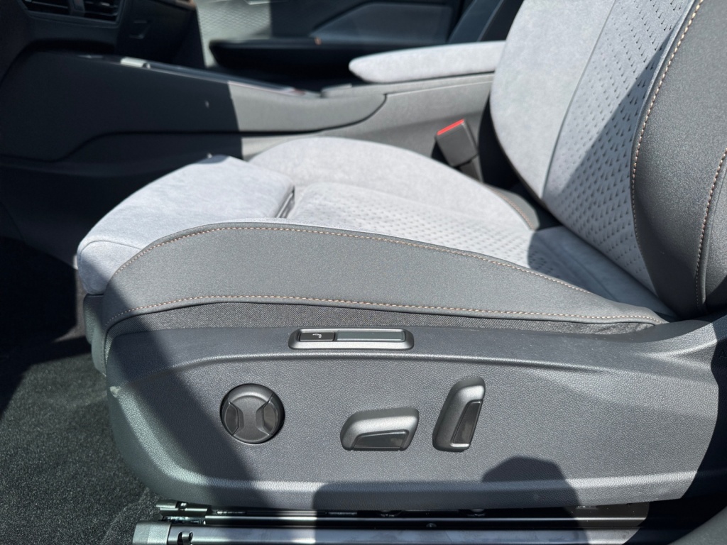 Born Edition Dynamic 231PS NAVI+SHZ+ACC+RFK+PDC