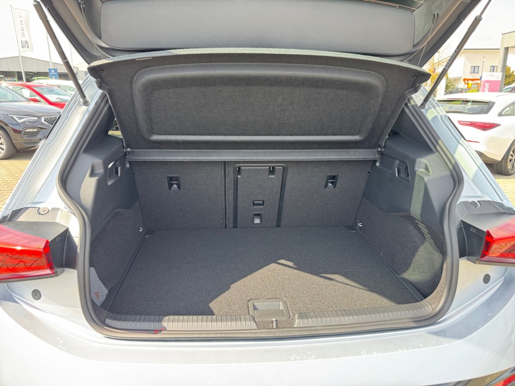 Born Edition Dynamic 231PS NAVI+SHZ+ACC+RFK+PDC