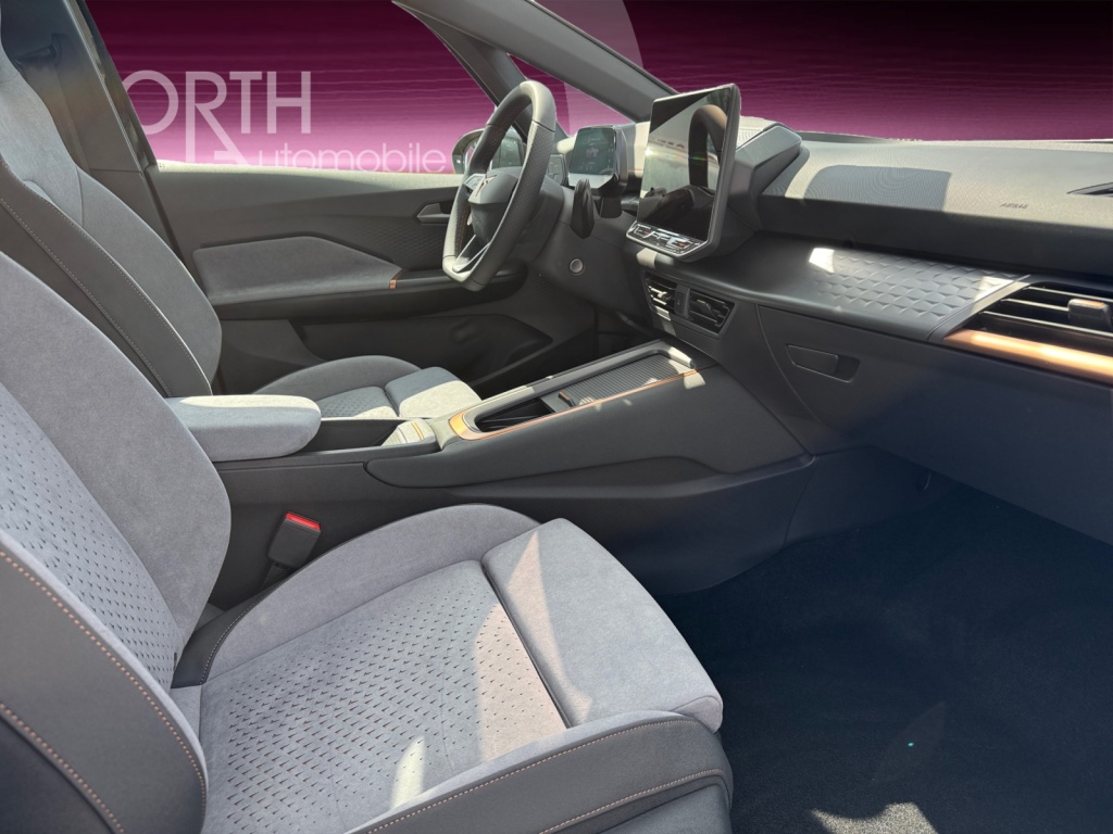 Born Edition Dynamic 231PS NAVI+SHZ+eBOOST+ACC
