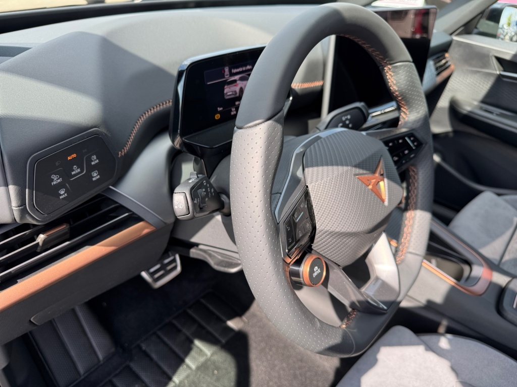 Born Edition Dynamic 231PS NAVI+SHZ+eBOOST+ACC