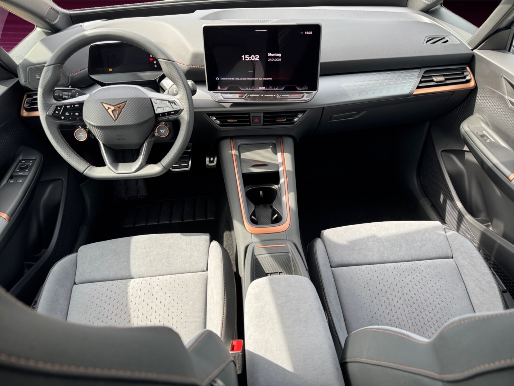 Born Edition Dynamic 231PS 79kWh HUD+HEAD-PUMP