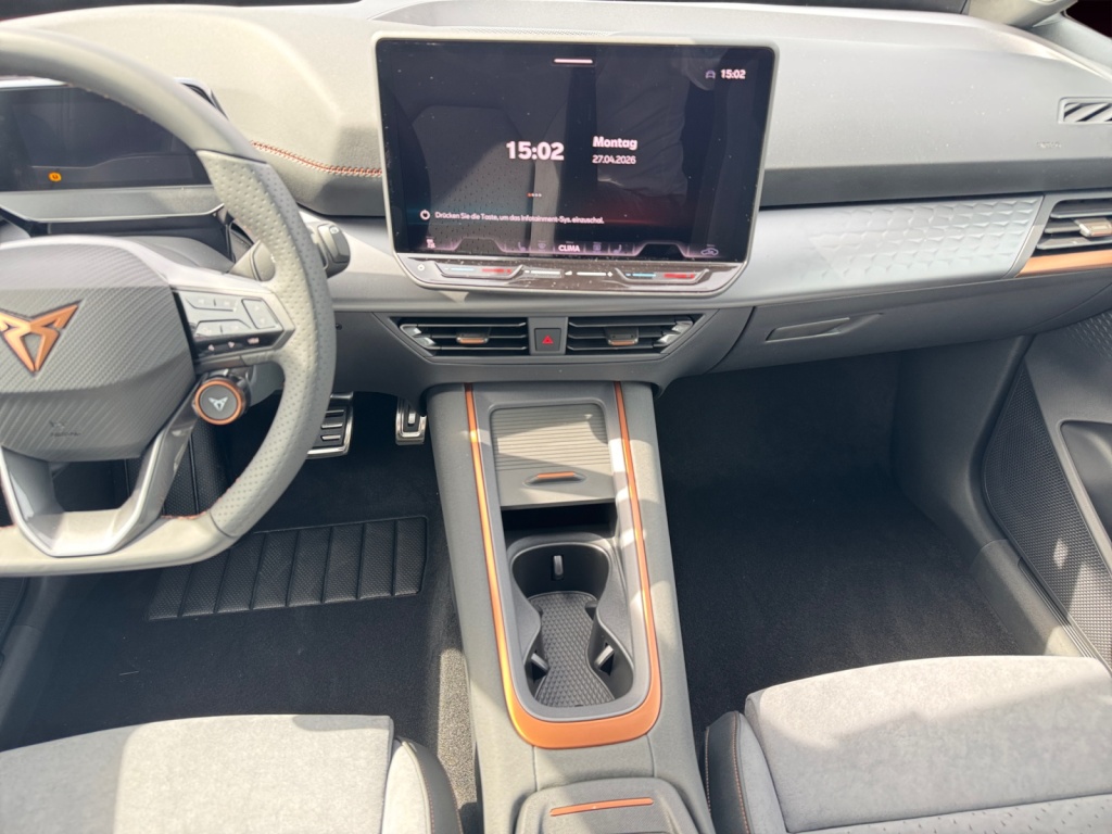 Born Edition Dynamic 231PS 79kWh HUD+HEAD-PUMP
