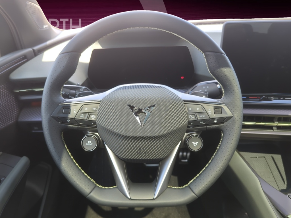 Raval VZ Extreme 226 PS 52 kWh PANO+NAVI+MATRIX