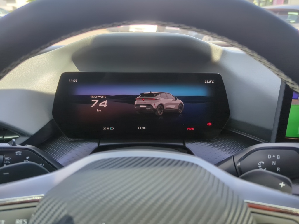Raval VZ Extreme 226 PS 52 kWh PANO+NAVI+MATRIX