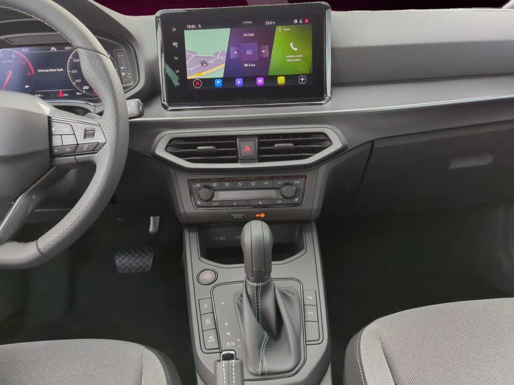 Arona 1.0 TSI FR DSG+NAVI+SHZ+SOUND+LED+18+RFK