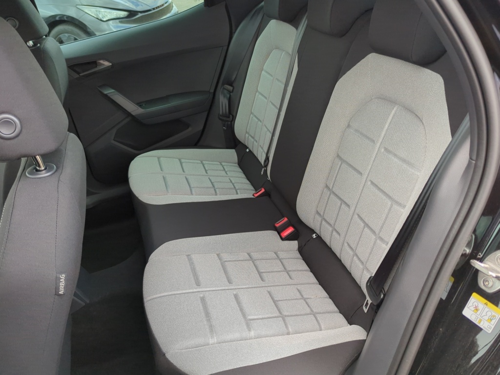 Arona 1.0 TSI FR DSG+NAVI+SHZ+SOUND+LED+18+RFK