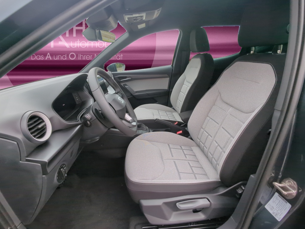 Arona 1.0 TSI FR DSG+NAVI+SHZ+ACC+RFK+LED+KEYLESS
