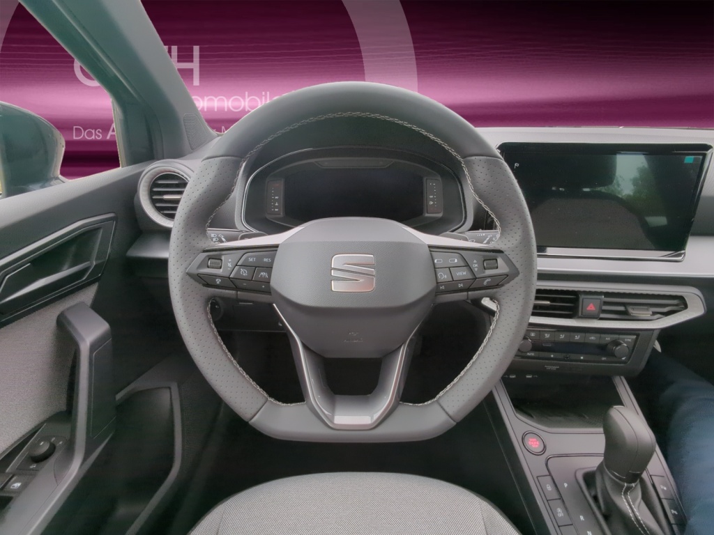 Arona 1.0 TSI FR DSG+NAVI+SHZ+ACC+RFK+LED+KEYLESS