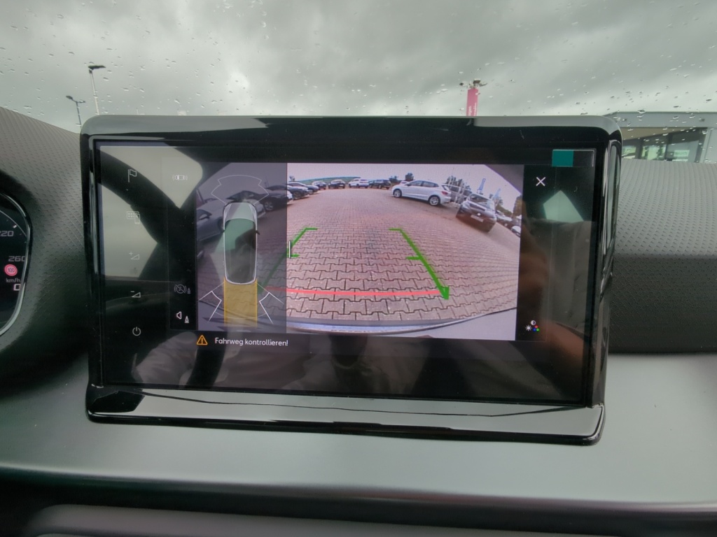 Arona 1.0 TSI FR DSG+NAVI+SHZ+ACC+RFK+LED+KEYLESS