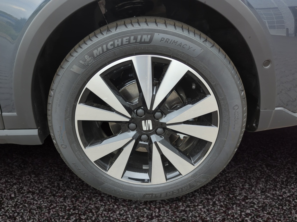 Arona 1.0 TSI FR DSG+NAVI+SHZ+ACC+RFK+LED+KEYLESS
