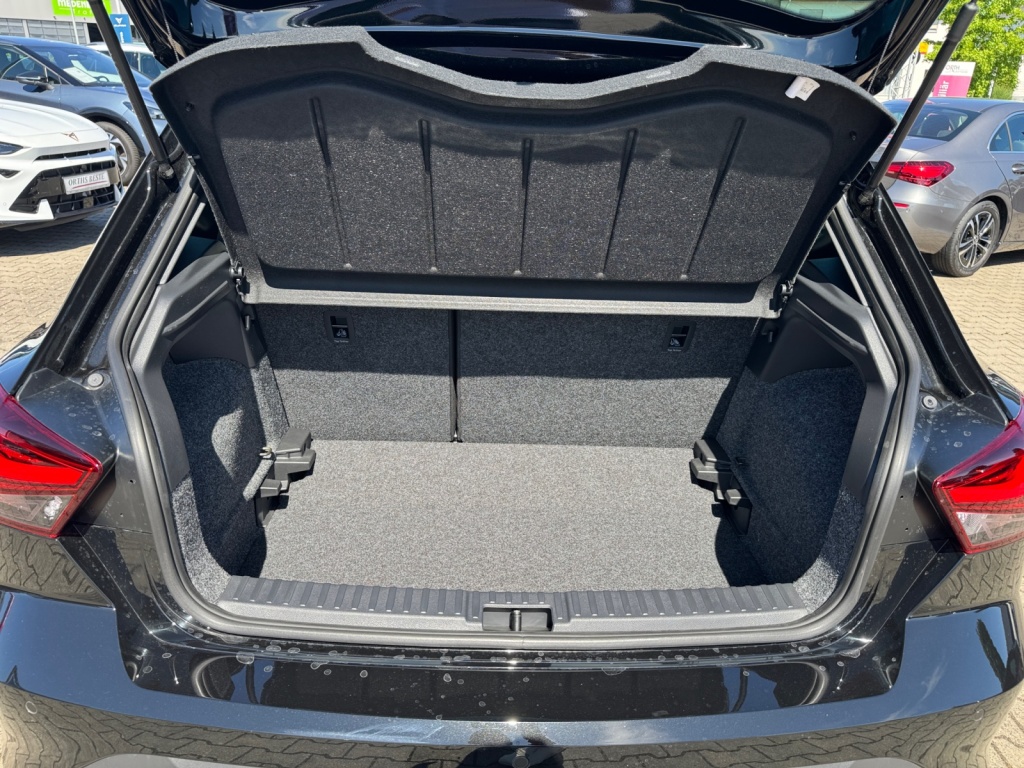Ibiza 1.0 TSI Style DSG NAVI+SHZ+TECH-Paket+RFK